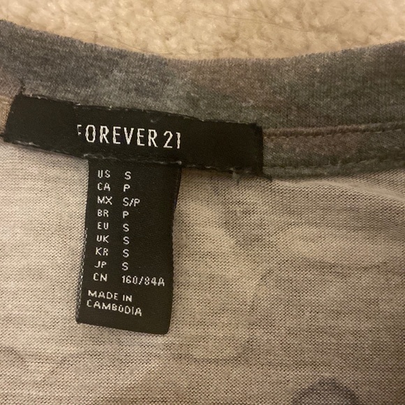 camo crop top - Picture 2 of 2